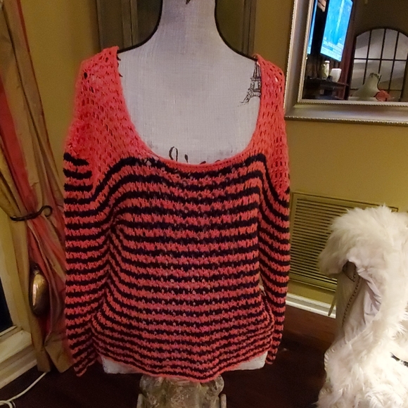 Tommy Girl Crochet Tops - Picture 5 of 8
